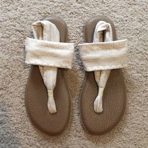 Sanuk yoga sling sandals size 8. Worn twice.